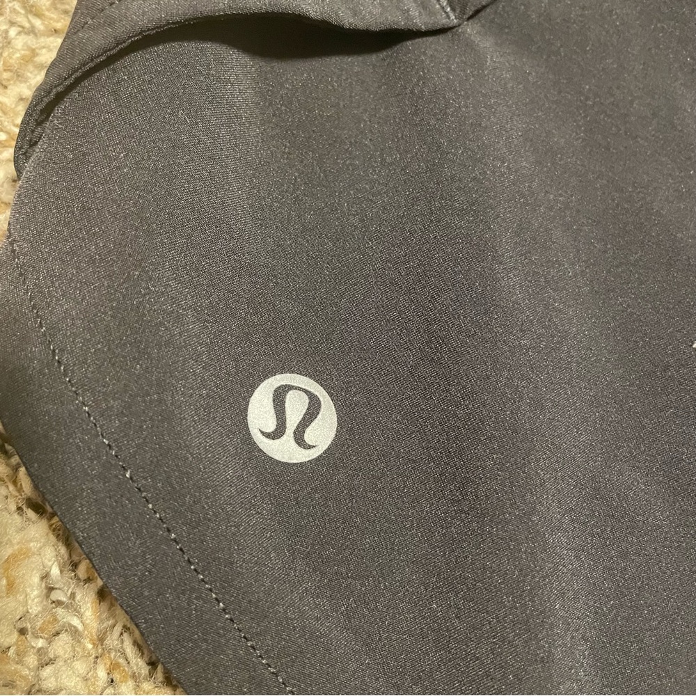 Lululemon Black Speed Up Shorts 4” - Picture 5 of 8